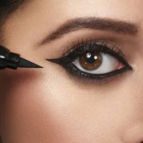 ✨ Laura Geller Line-N-Define Dual Dimension Eyeliner - Black/Gold - Picture 4 of 11